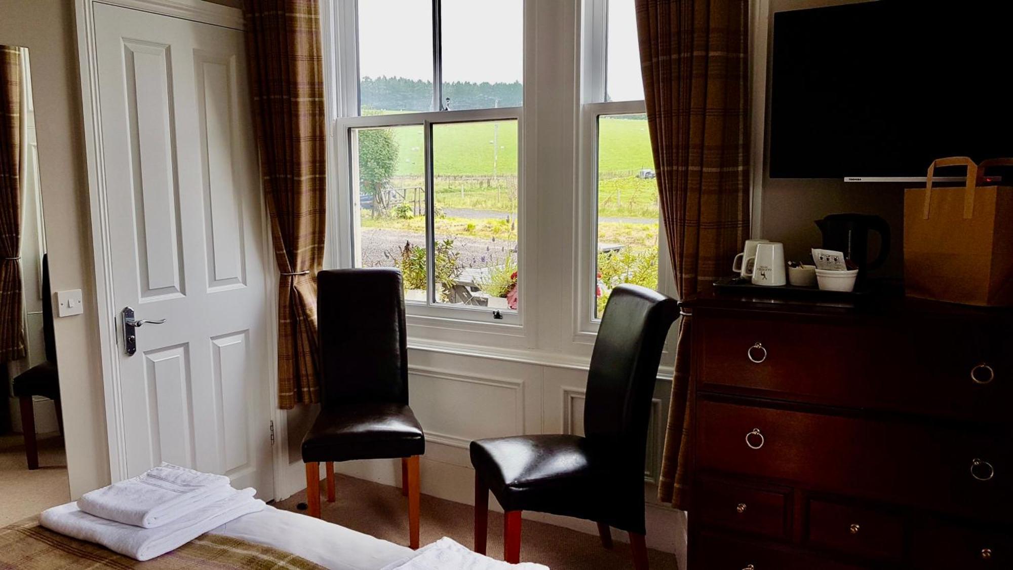 Glenisla Hotel Blairgowrie and Rattray Exterior photo